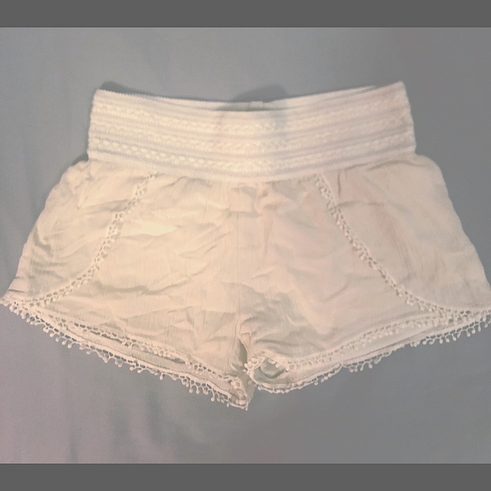 Crochet trim Shorts